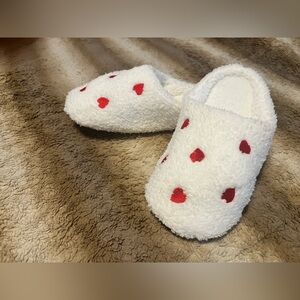 New! Fluffy Slippers